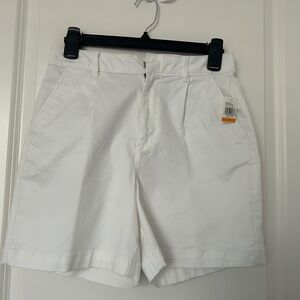 Izod Tina Twill women shorts size 2 in white